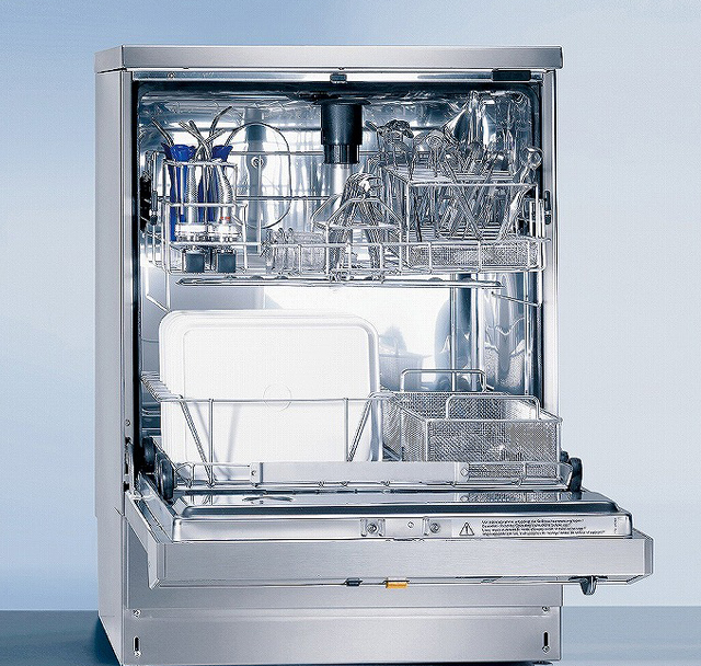 血液もしっかり落とすミーレ ジェットウォッシャーの導入